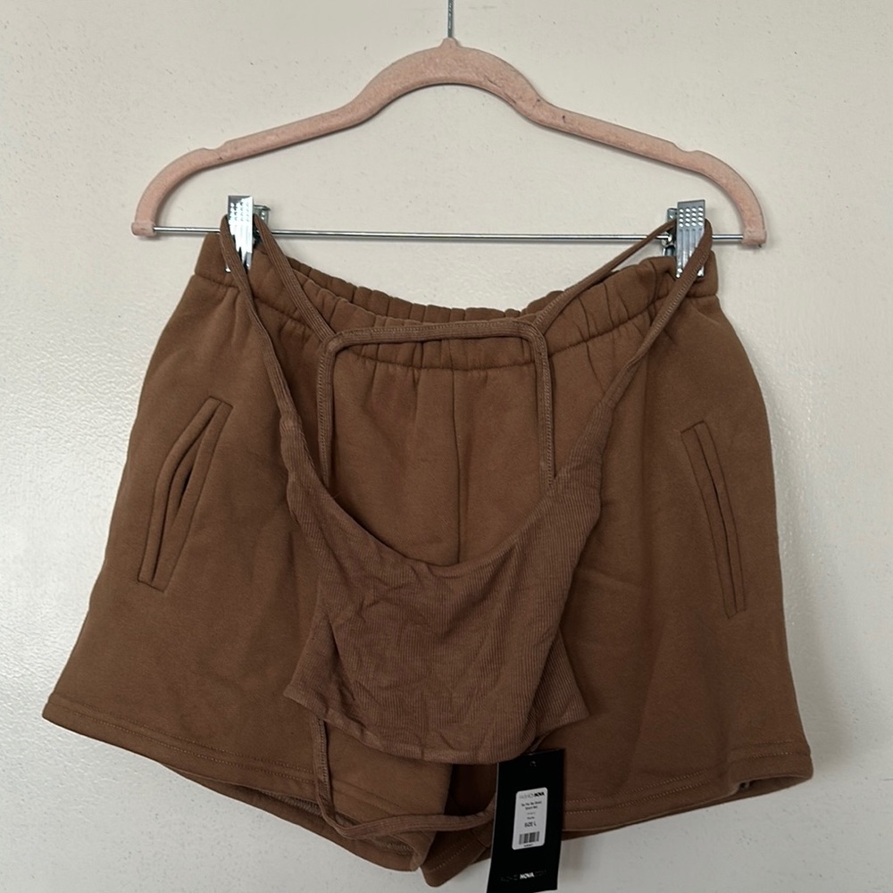 Mocha shorts and bra set